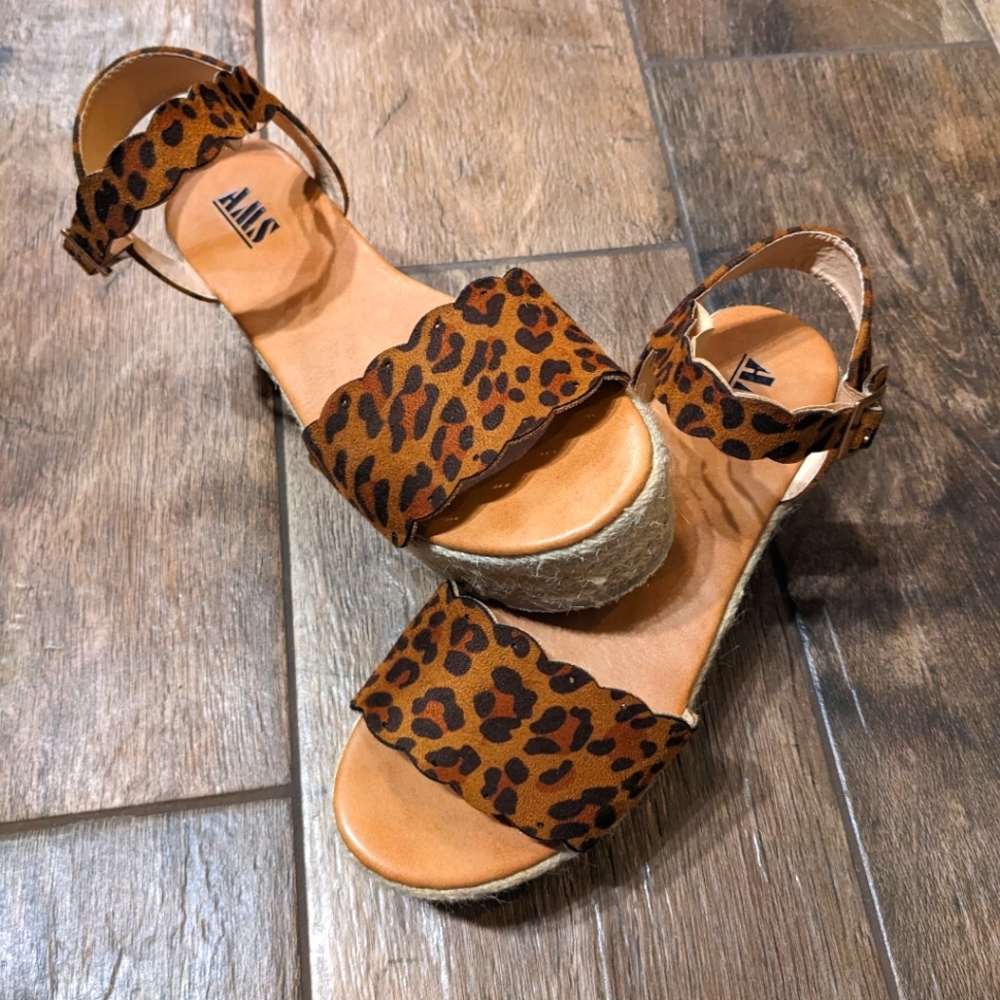 Leopard platform sandals